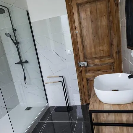 La Villa de l'Etoile Jacuzzi Borne d'arcade Casino * Forges-les-Eaux