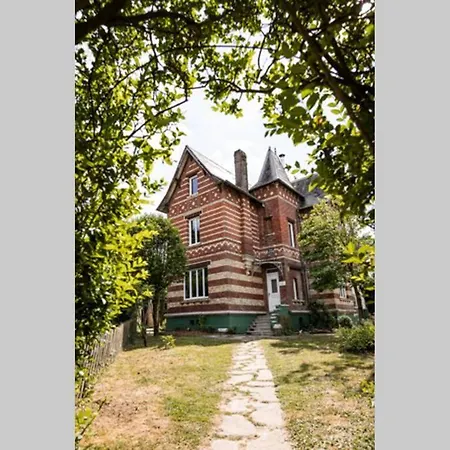 La Villa de l'Etoile Jacuzzi Borne d'arcade Casino Hébergement de vacances *